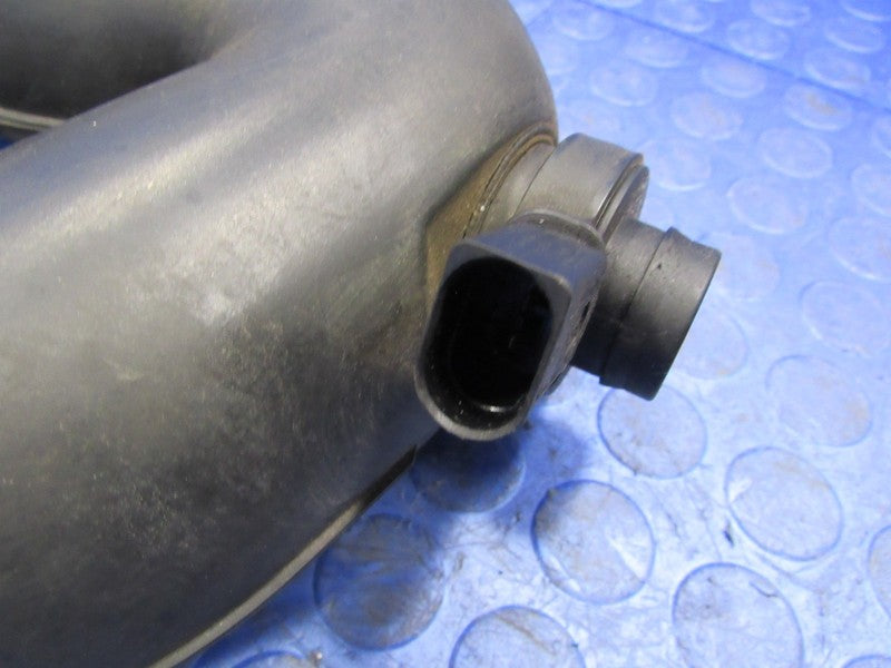 99-03 Volkswagen Eurovan VR6 2.8L Air Intake Tube Duct Hose 022 129 62