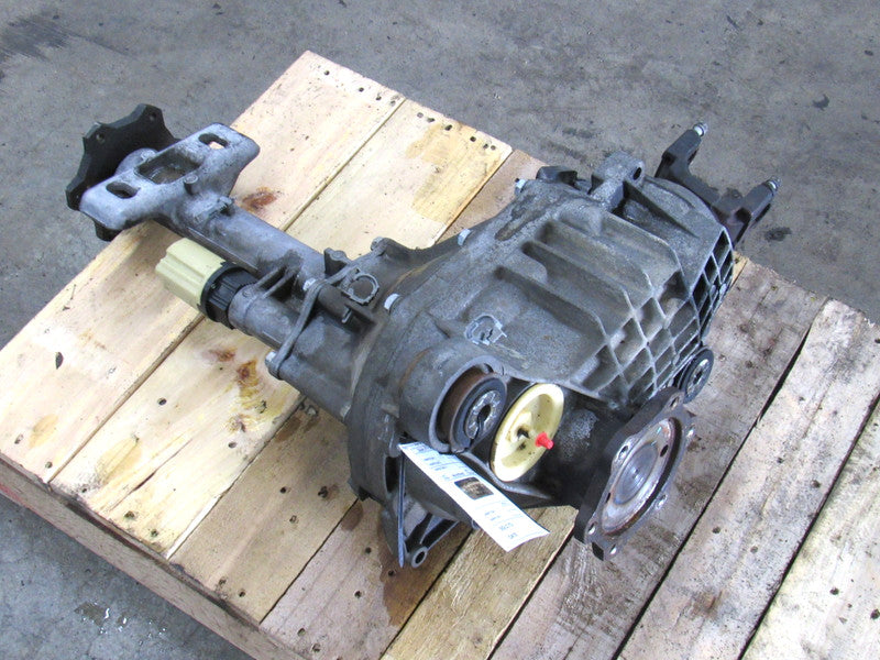 99-06 Silverado Sierra 1500 Front Axle Differential Carrier 3.73 GT4 2