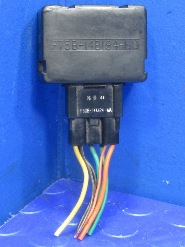 97 Ford F150 F250 4x4 4WD ESOF Transfer Case Relay Module F75B-14B194-