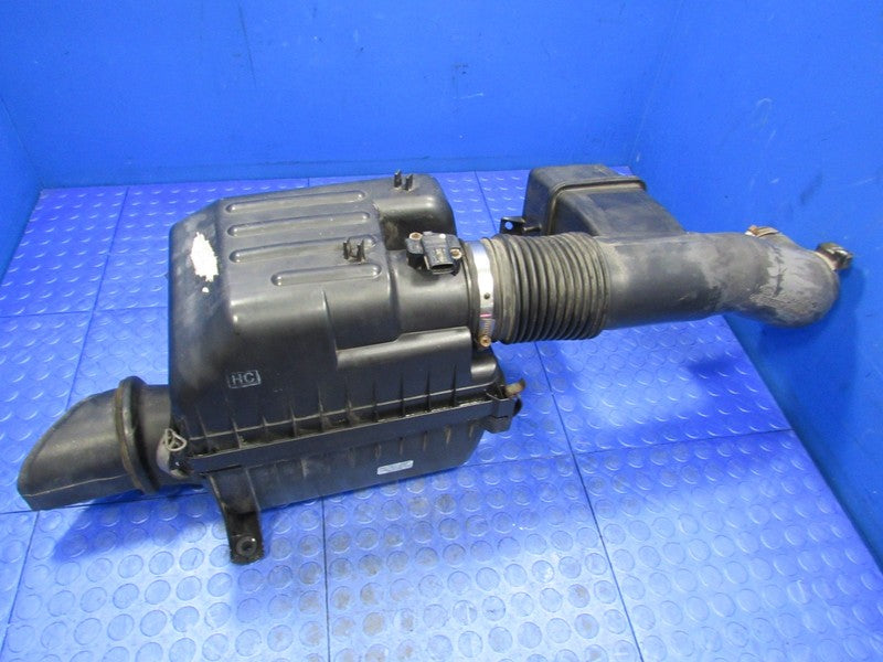 05-07 Toyota Sequoia Tundra 4.7L Intake Tube Air Box Filter Assembly 0