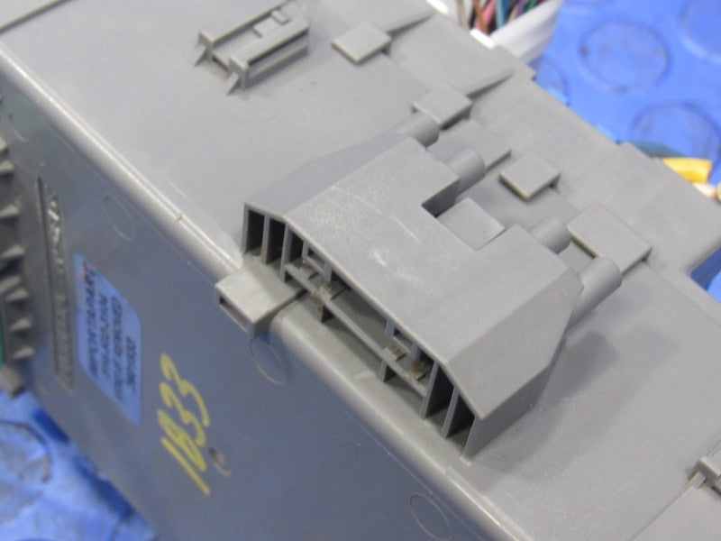 15 Honda Accord AT Cabin Interior Fuse Relay Box Block 38200-T2A-A02 1