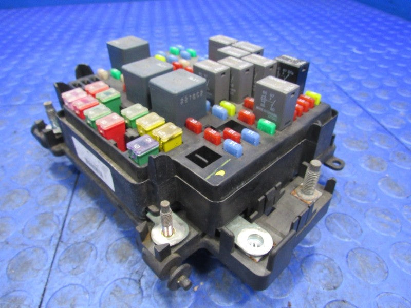 03-07 Hummer H2 Silverado Sierra Tahoe Engine Fuse Panel Relay Box 151