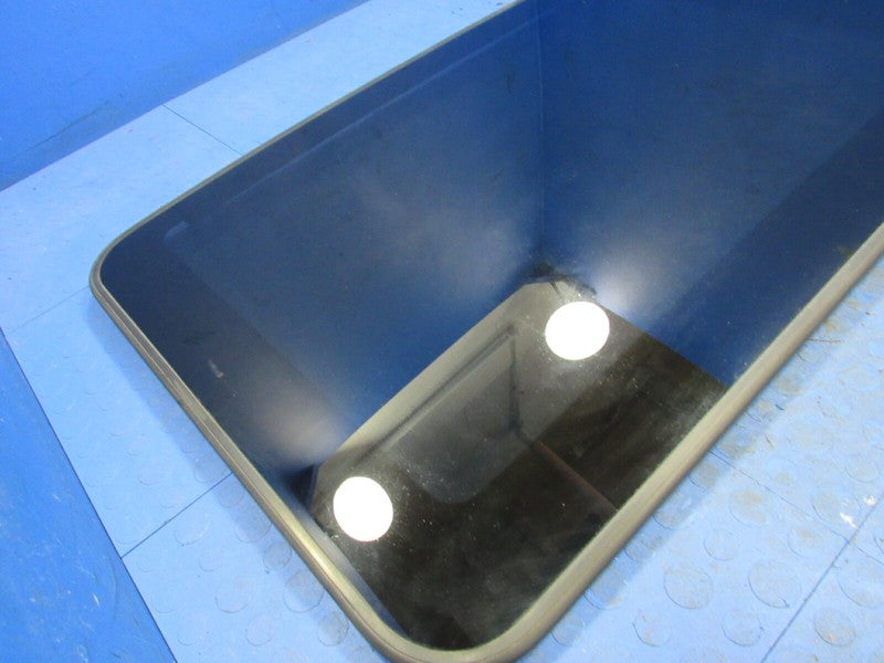 08-17 Caravan Town & Country Sunroof Moonroof Sun Moon Roof Glass Pane