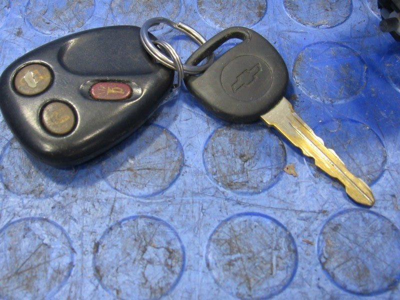 05-06 Equinox 06 Torrent 02-07 Vue Ignition Lock Cylinder Switch W/Key