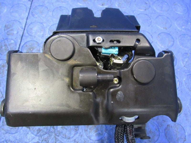 02-10 Lexus SC430 Rear Trunk Lid Luggage Latch Lock Actuator Assembly 