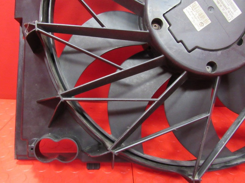 06-10 BMW 550i 6501 E60 E63 E64 Radiator Engine Cooling Fan Assembly 7