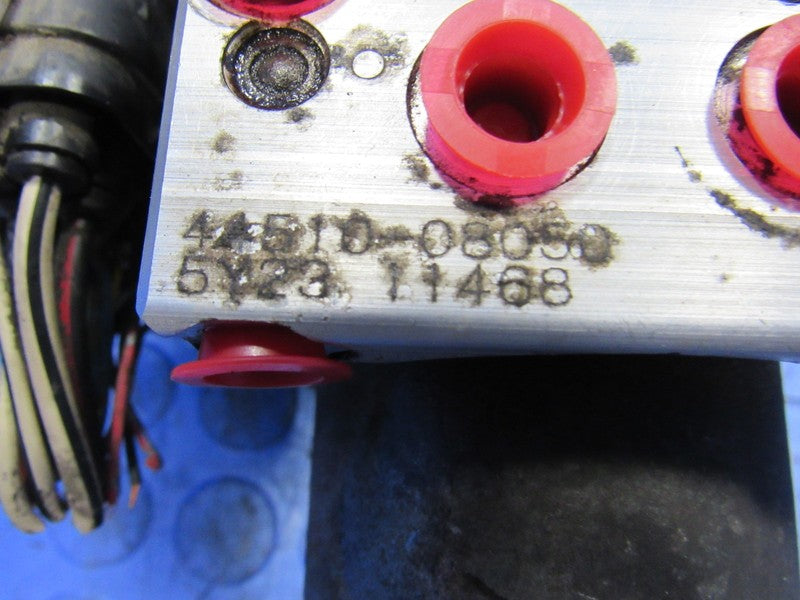 04-06 Toyota Sienna ABS Anti-Lock Brake Pump Modulator Assembly 89541-
