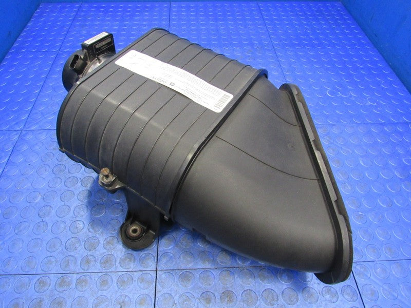 03-09 Hummer H2 V8 6.0L 6.2L Air Intake Filter Housing Box Cleaner Ass