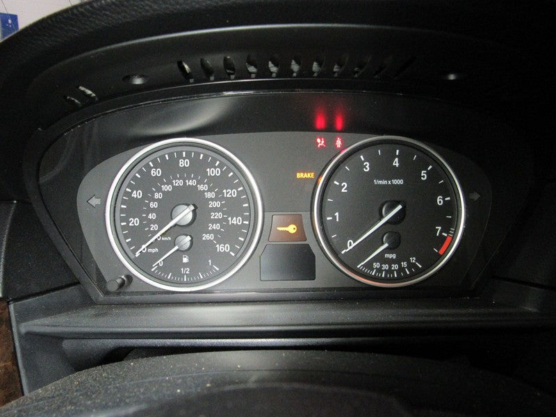 08-10 BMW 528 535 Instrument Cluster Speedometer Odometer 143688