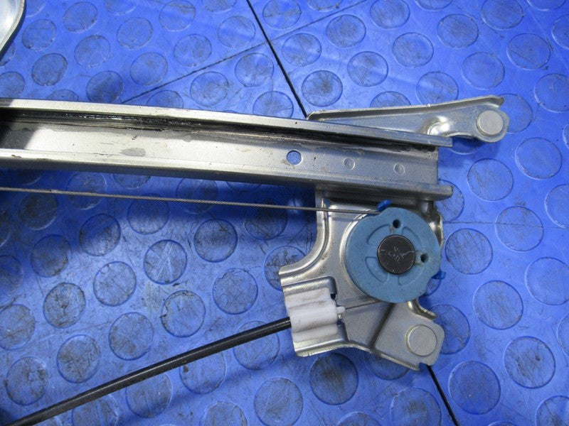 00-05 Toyota Celica Power Window Regulator Motor Right Passenger 69810
