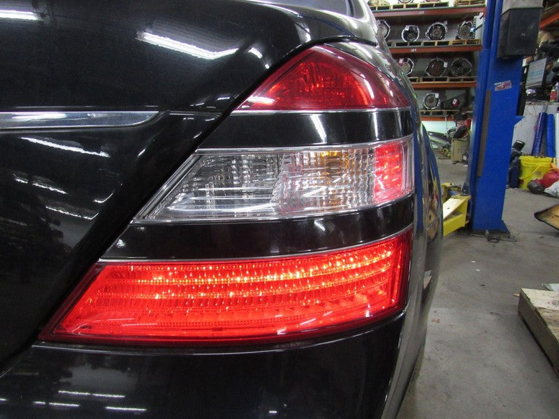 07-09 S-Class S550 S600 S65 Right RH Passenger Taillight Tail Light La