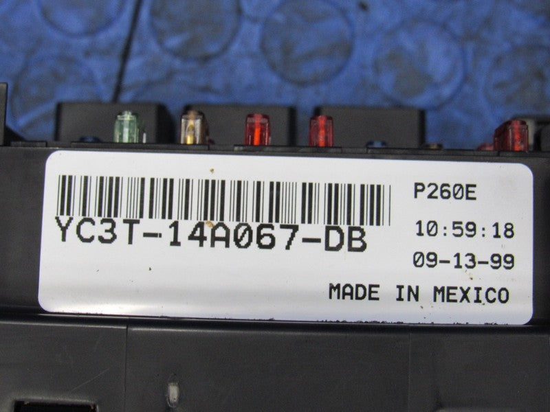 00 Ford F250 F350 Truck Under-Dash Cabin Fuse Relay Box Panel YC3T-14A