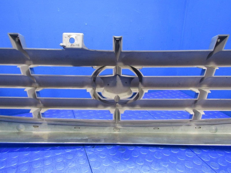 02-06 Cadillac Escalade Front Upper Radiator Grille Assembly OEM Silve
