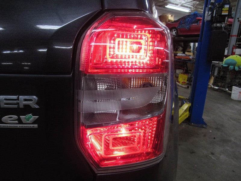 14-16 Subaru Forester Right RH Passenger Side Taillight Tail Light Lam