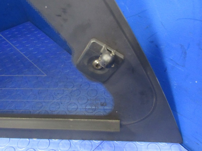 04-10 Toyota Sienna RH Right Passenger Side Rear Power Quarter Window 