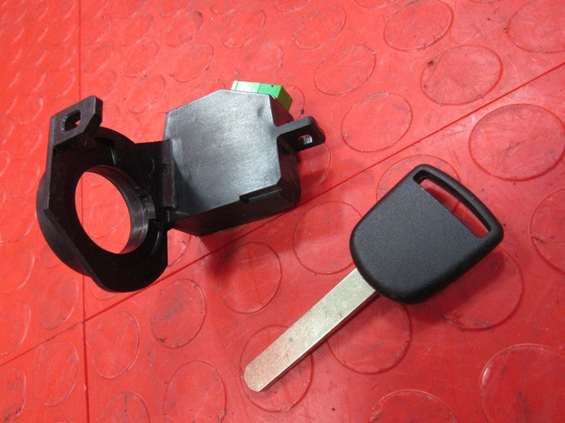 04-05 Honda Civic HX AT ECU PCM Programmed Engine Computer Key 37820-P