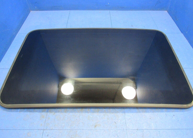 08-17 Caravan Town & Country Sunroof Moonroof Sun Moon Roof Glass Pane