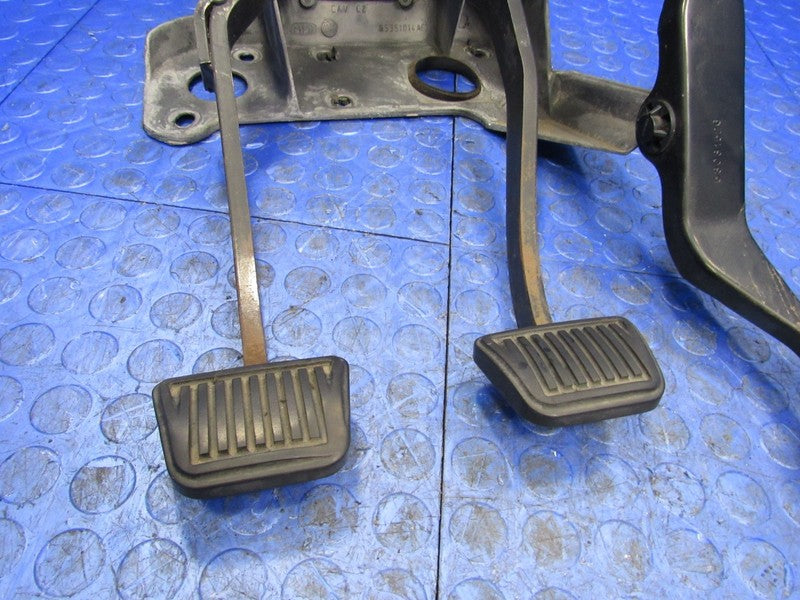 98-01 Dodge Ram MT Manual Transmission Clutch Brake Gas Pedal Box Asse