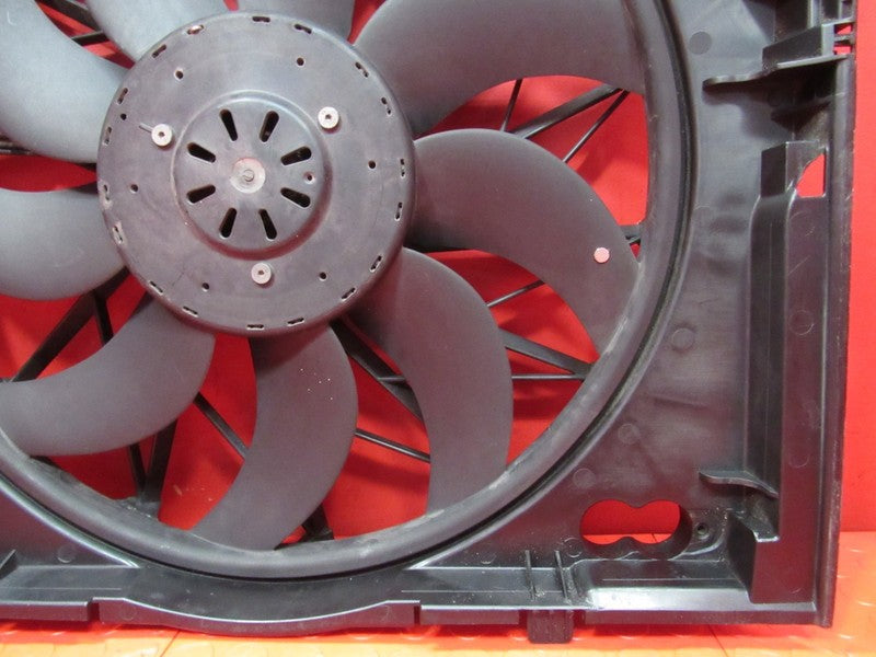 06-10 BMW 550i 6501 E60 E63 E64 Radiator Engine Cooling Fan Assembly 7