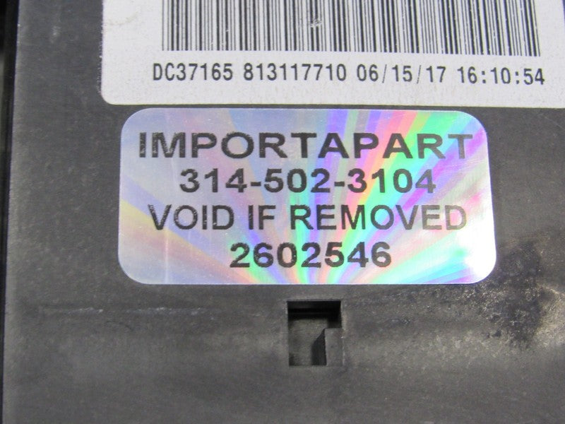 17 Chevrolet Express GMC Savana Engine Bay Fuse Relay Box Block 840847