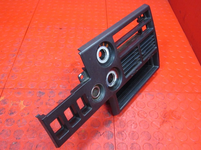 1986-1993 Mazda B-Series B2000 B2200 B2600i Dash Bezel Vents Trim Pane
