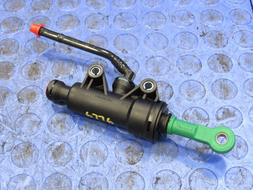 01-05 Porsche 911 996 Turbo Manual Transmission MT Clutch Master Cylin