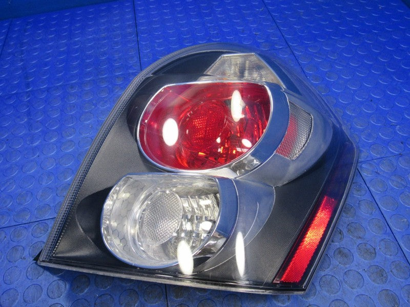 09-10 Pontiac Vibe Passenger RH Right Outer Taillight Tail Light Lamp 