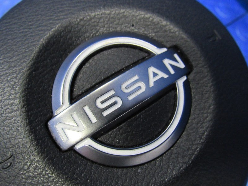 I8-23 Nissan Kicks Driver Steering Wheel Mounted Airbag Air Bag Black 