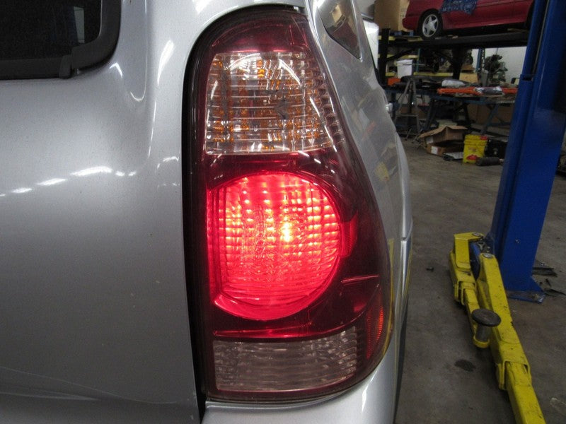 03-05 Toyota 4Runner Right RH Passenger Side Taillight Tail Light Lamp