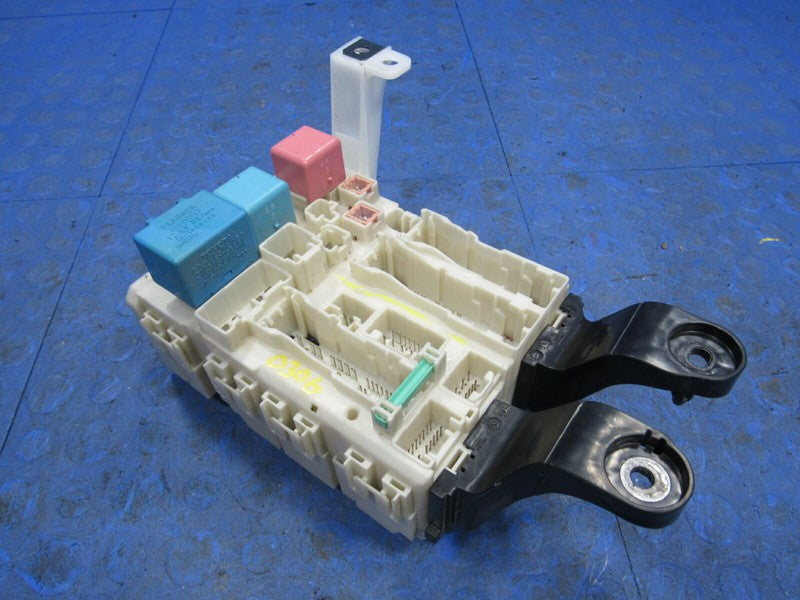09-12 Toyota Matrix BCM Multiplex Body Control Module Computer 82730-0