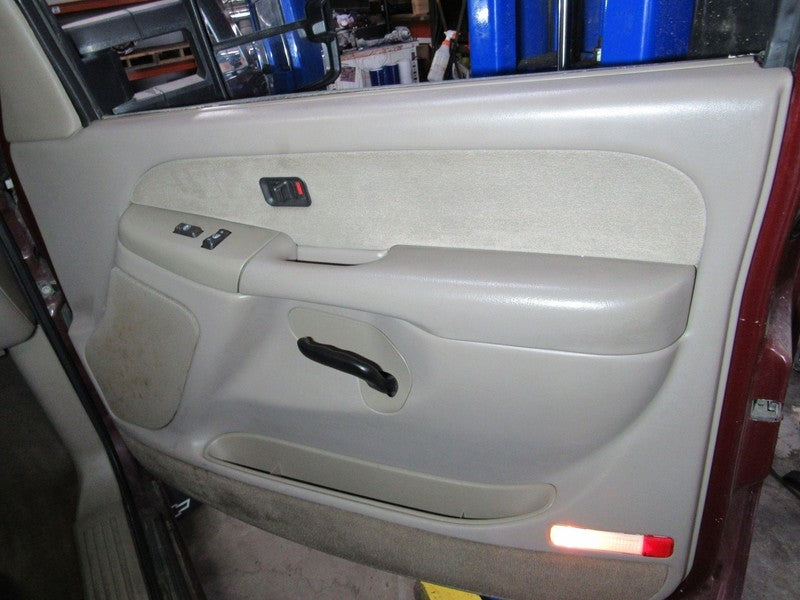 01-06 Silverado Sierra Crew Cab Right RH Passenger Front Door Trim Pan