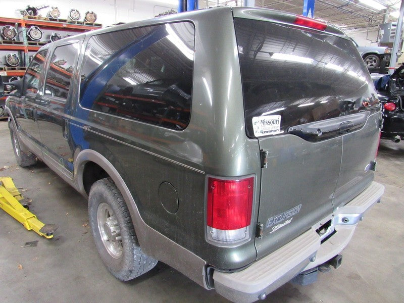 00-05 Ford Excursion Left LH Driver Side Taillight Tail Light Lamp