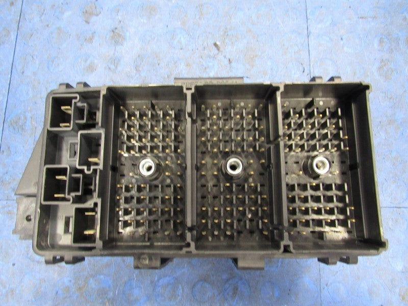 97-98 Chevrolet Corvette C5 Under-Dash Fuse Relay Box Block Center 121