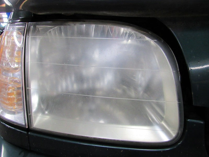 01-04 Toyota Sequoia Right RH Passenger Side Headlight Head Light Lamp