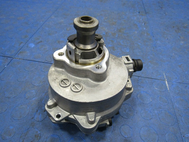 11-12 BMW 135i 335i 535i X3 X5 N55 3.0L Engine Mounted Vacuum Pump 757