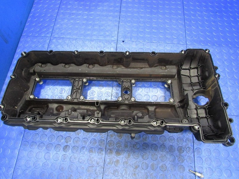 15-21 BMW M2 M3 M4 F80 F82 F83 S55 3.0L Camshaft Valve Cover 111278463