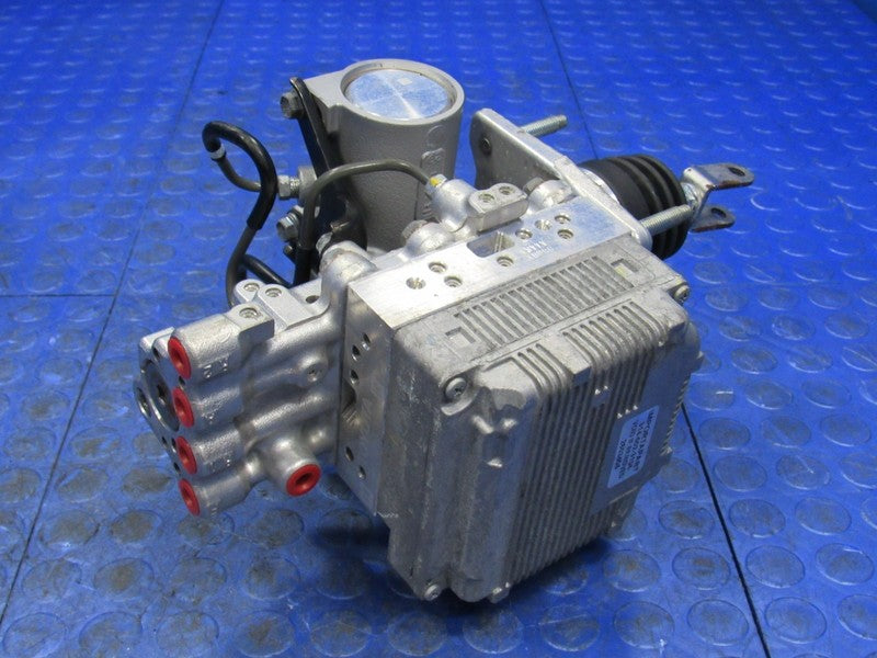 13-15 Lexus ES300h ABS Anti-Lock Brake Pump Master Cylinder 47210-3315