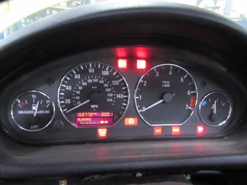 01-02 BMW Z3 Instrument Cluster Speedometer Odometer 168772