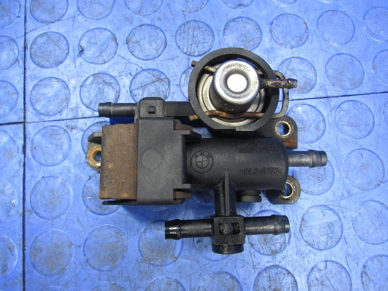 95-00 BMW E36 E38 E39 M3 Z3 Fuel Pressure Regulator Control Valve 1304