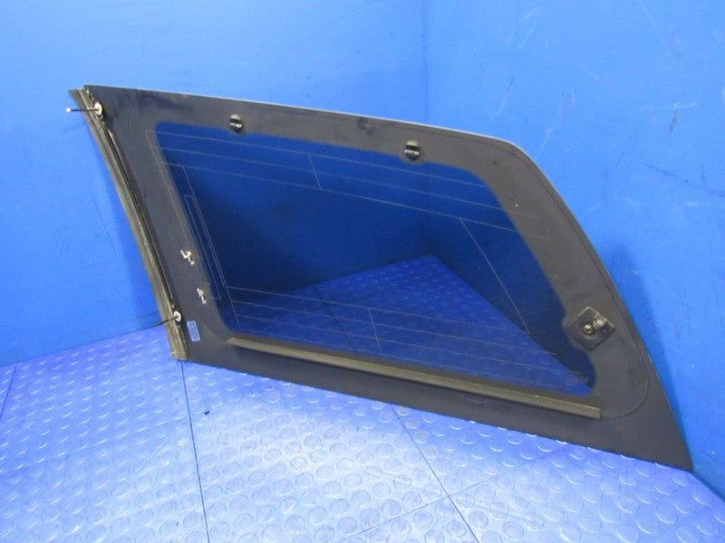 04-10 Toyota Sienna RH Right Passenger Side Rear Power Quarter Window 