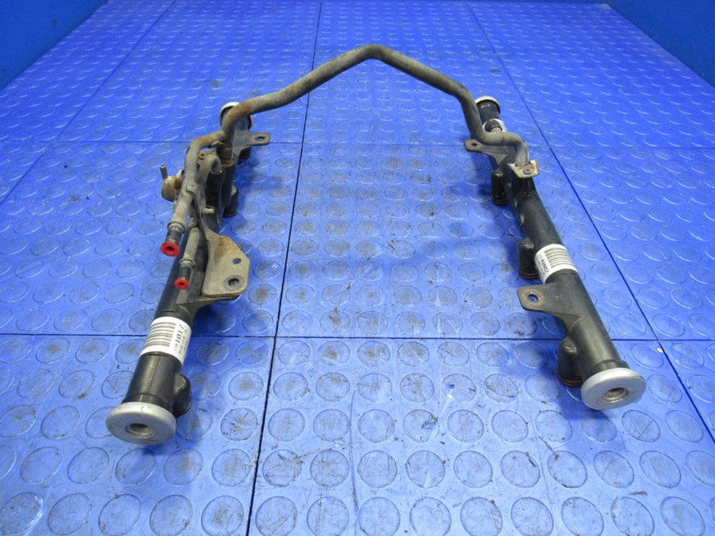 99-04 Chevy GMC 4.8 5.3 6.0L LQ4 LQ9 LM7 LR4 Return Style Fuel Rail OE