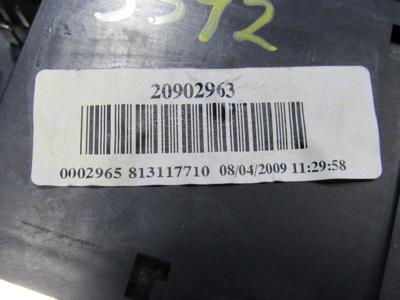 10-11 Chevrolet Express GMC Savana Engine Bay Fuse Relay Box Block 209