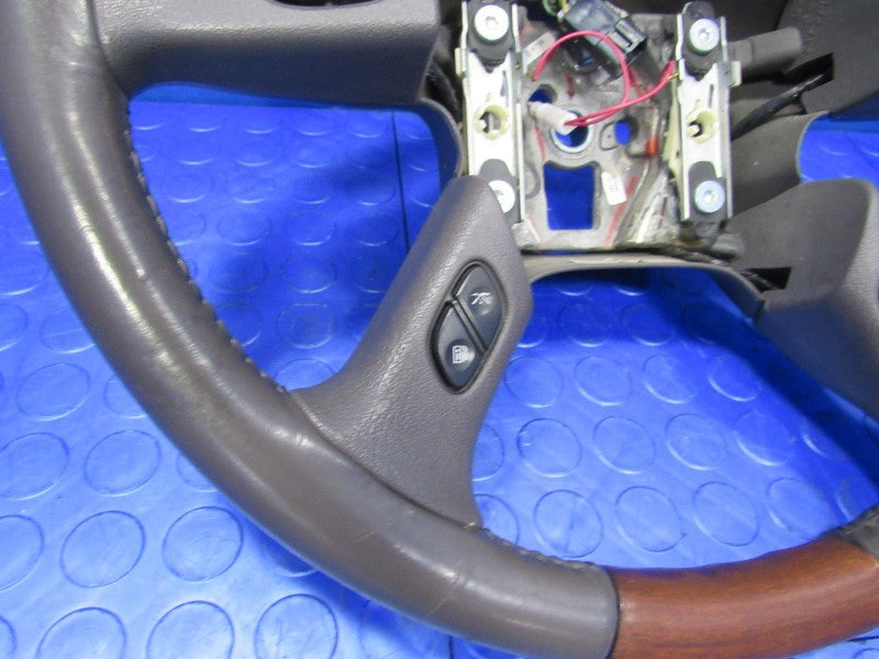 03-06 Escalade Yukon Denali Leather Wrapped Wood Grain Steering Wheel 