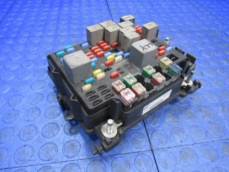 06 Silverado Sierra Duramax Engine Fuse Relay Junction Box Block 15216