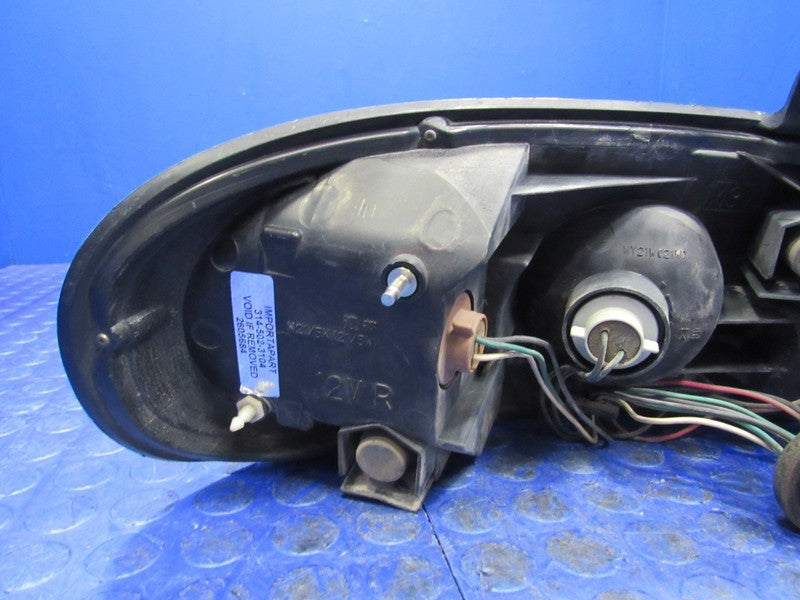 01-05 Mazda Miata MX-5 MX5 NB2 Right RH Passenger Side Taillight Tail 