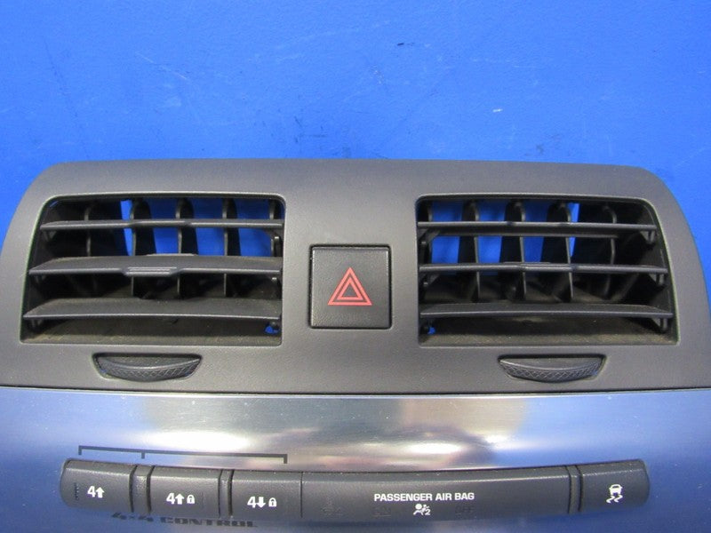06-10 Hummer H3 H3T Dash Air Vent Radio Climate Control Panel Bezel 27