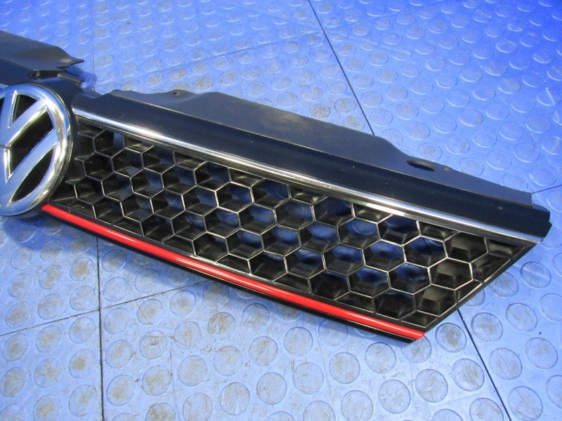15 Volkswagen Jetta GLI Front Upper Bumper Radiator Grille Emblem OEM 