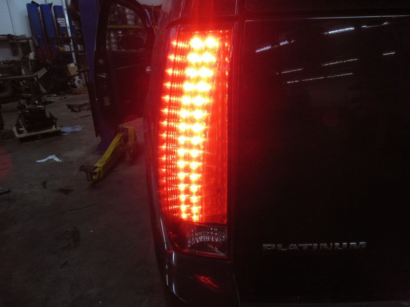 07-14 Escalade Left LH Driver Side Taillight Tail Light Lamp