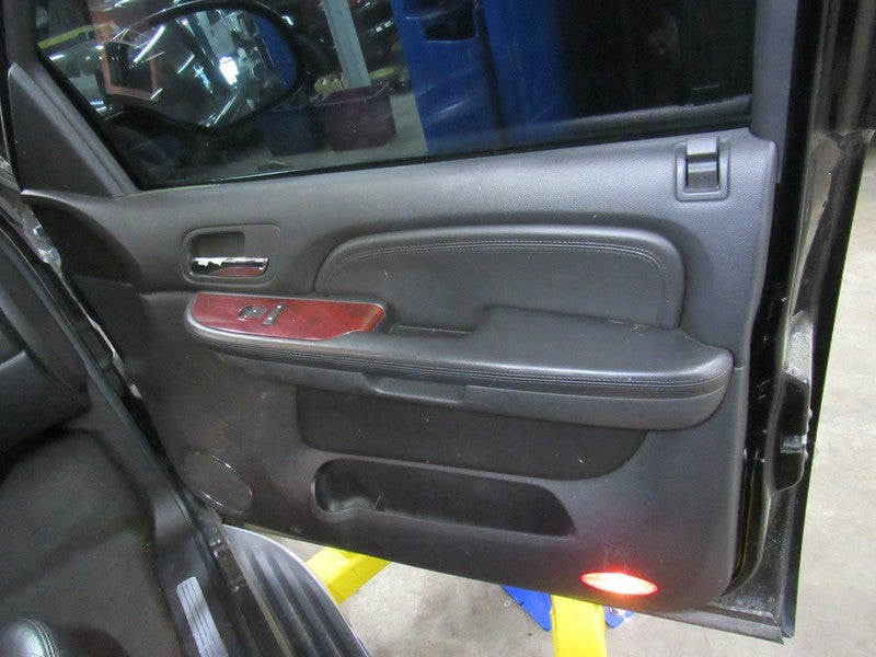 07-08 Cadillac Escalade Right Passenger Front Door Trim Interior Panel