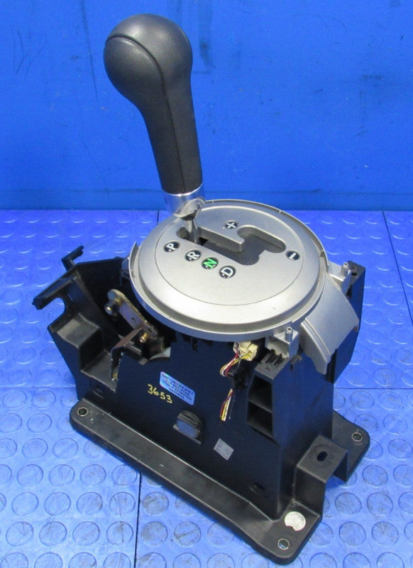 04-11 Mitsubishi Endeavor Floor Shifter Gear Shift Lever Selector Asse